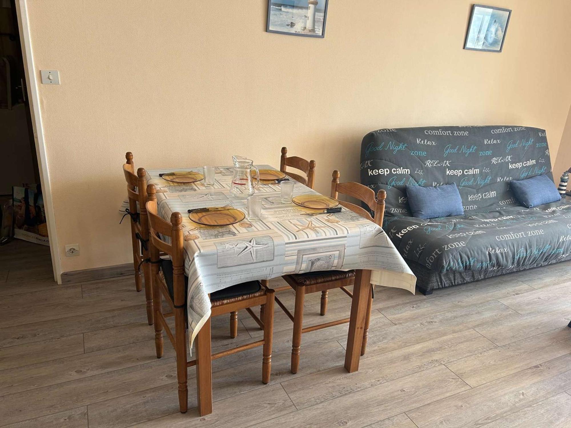 Appartement 2 Pieces Avec Balcon Et Parking A Saint-Gilles-Croix-De-Vie - Fr-1-224-39 Exteriör bild